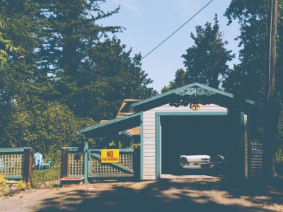 Tutoriel : comment installer une porte de garage enroulable ?